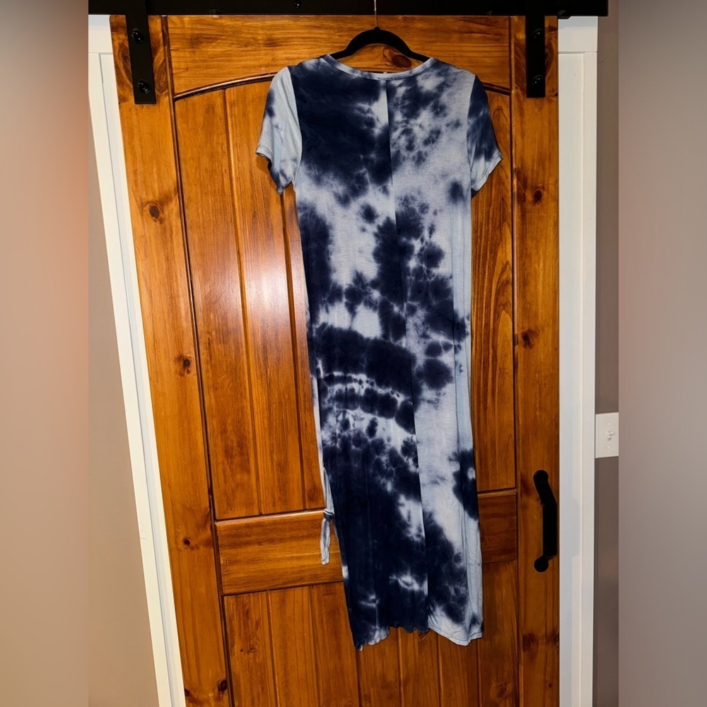 Caution To The Wind - Navy Blue Tie Dye Dress - Picture 2 of 3